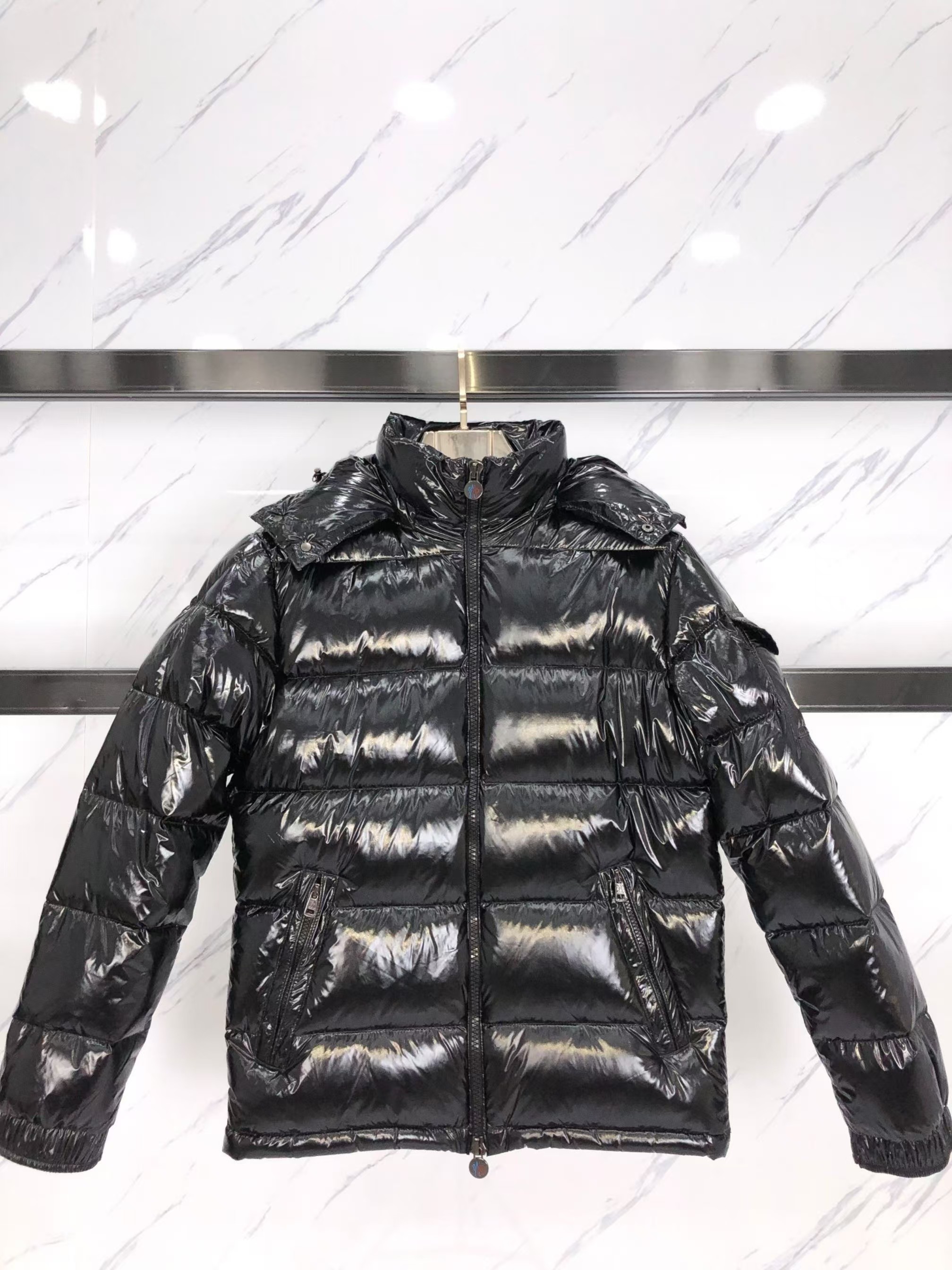 【Monclerشحن مجاني لجميع أنحاء المملكة】【الشحن في نفس اليوم】新作كمية محدودة予行販売Monclerダウンسترة