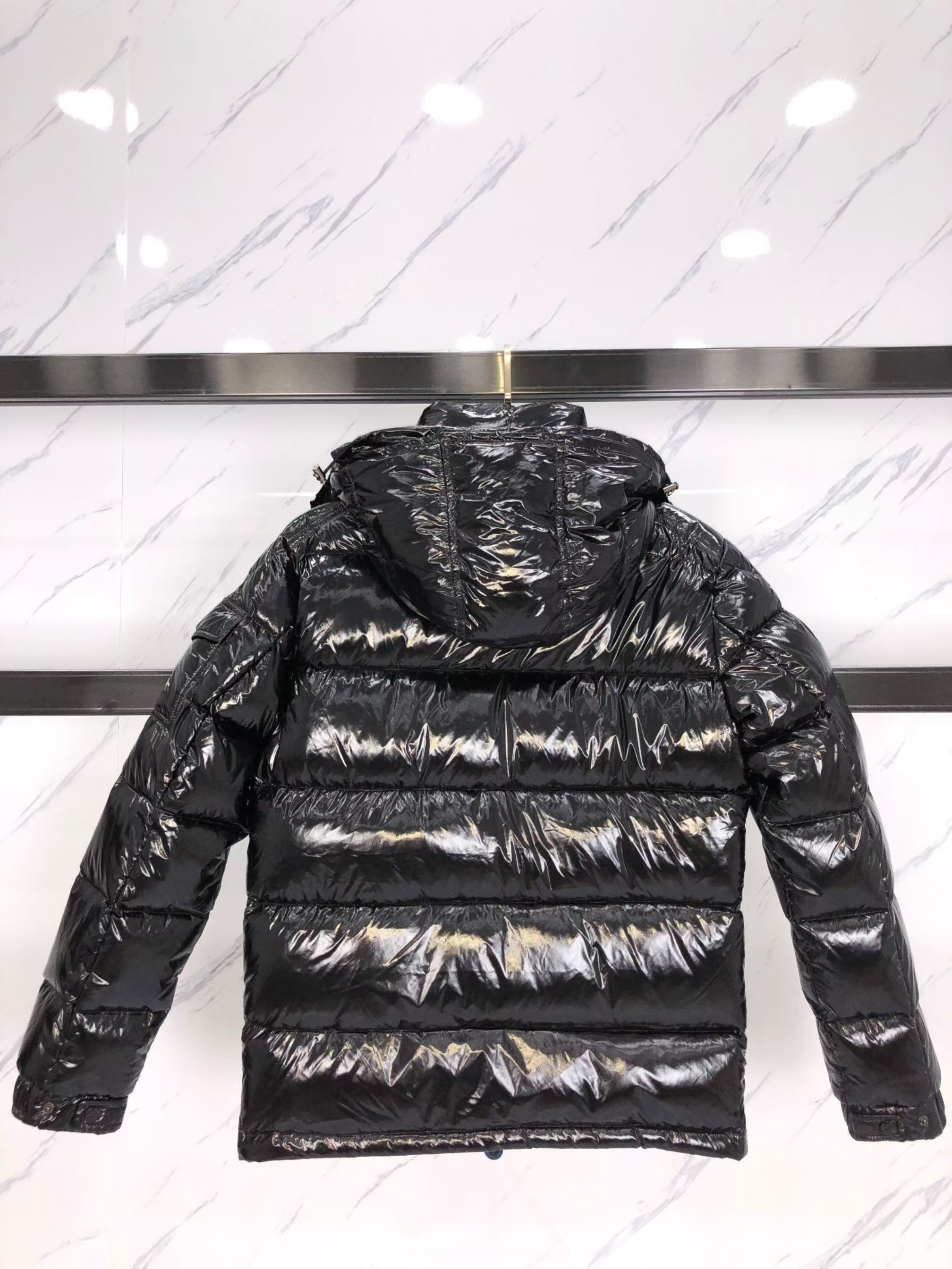 【Monclerشحن مجاني لجميع أنحاء المملكة】【الشحن في نفس اليوم】新作كمية محدودة予行販売Monclerダウンسترة
