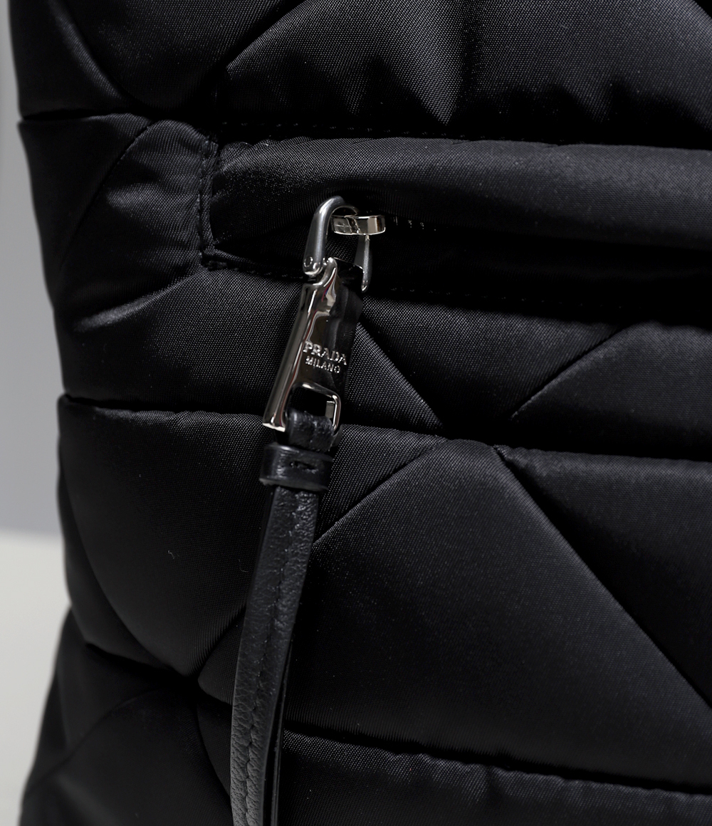 PRADA RE-NYLON ミディアム パデッドトートحقيبة-BRAND OFF