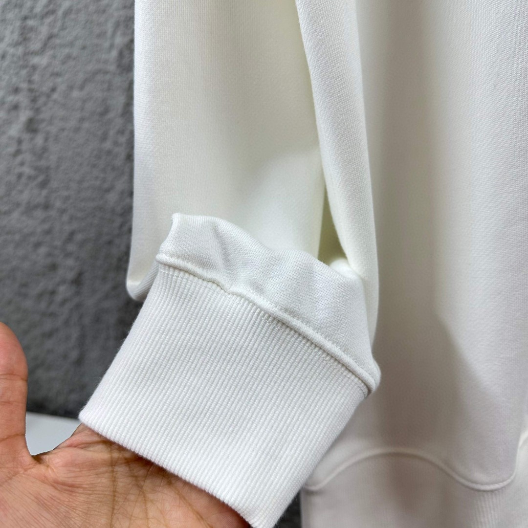 【HERMESالمتجر الرسمي】Hermès سويت شيرت بأكمام طويلة للجنسين عاد للتوفر بسبب الطلب الكبير!-BRAND OFF