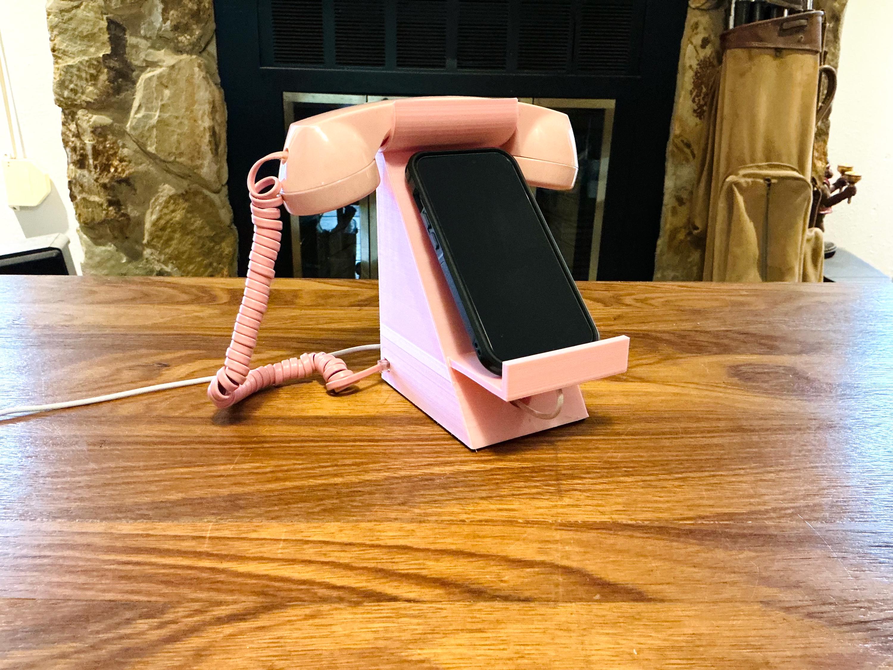 Cell Phone Charging Stand Docking Station with Vintage Telephone Handset