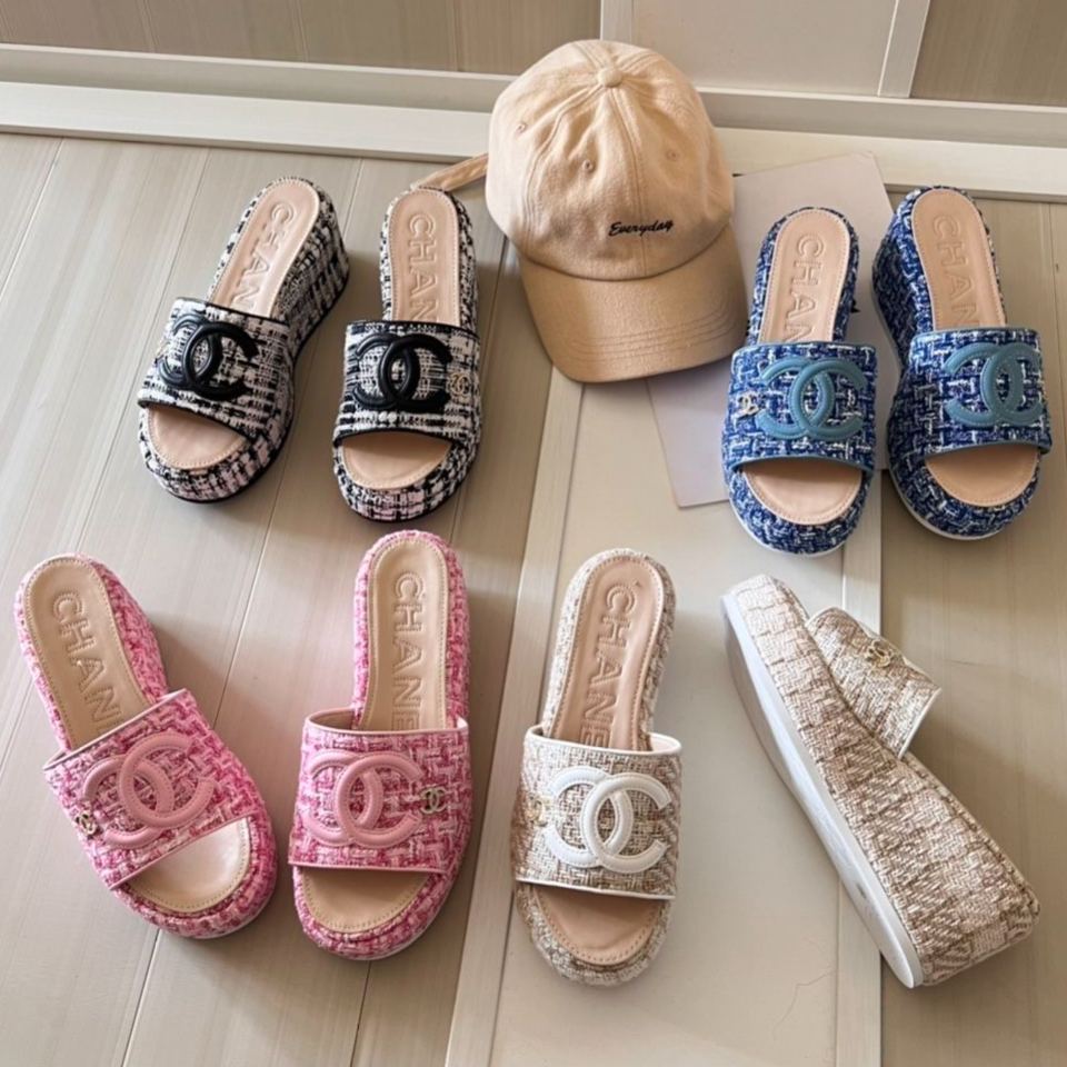 『35-40』人氣急速上升 非常適合夏天、具有增高效果且時尚萬能的拖鞋與涼鞋