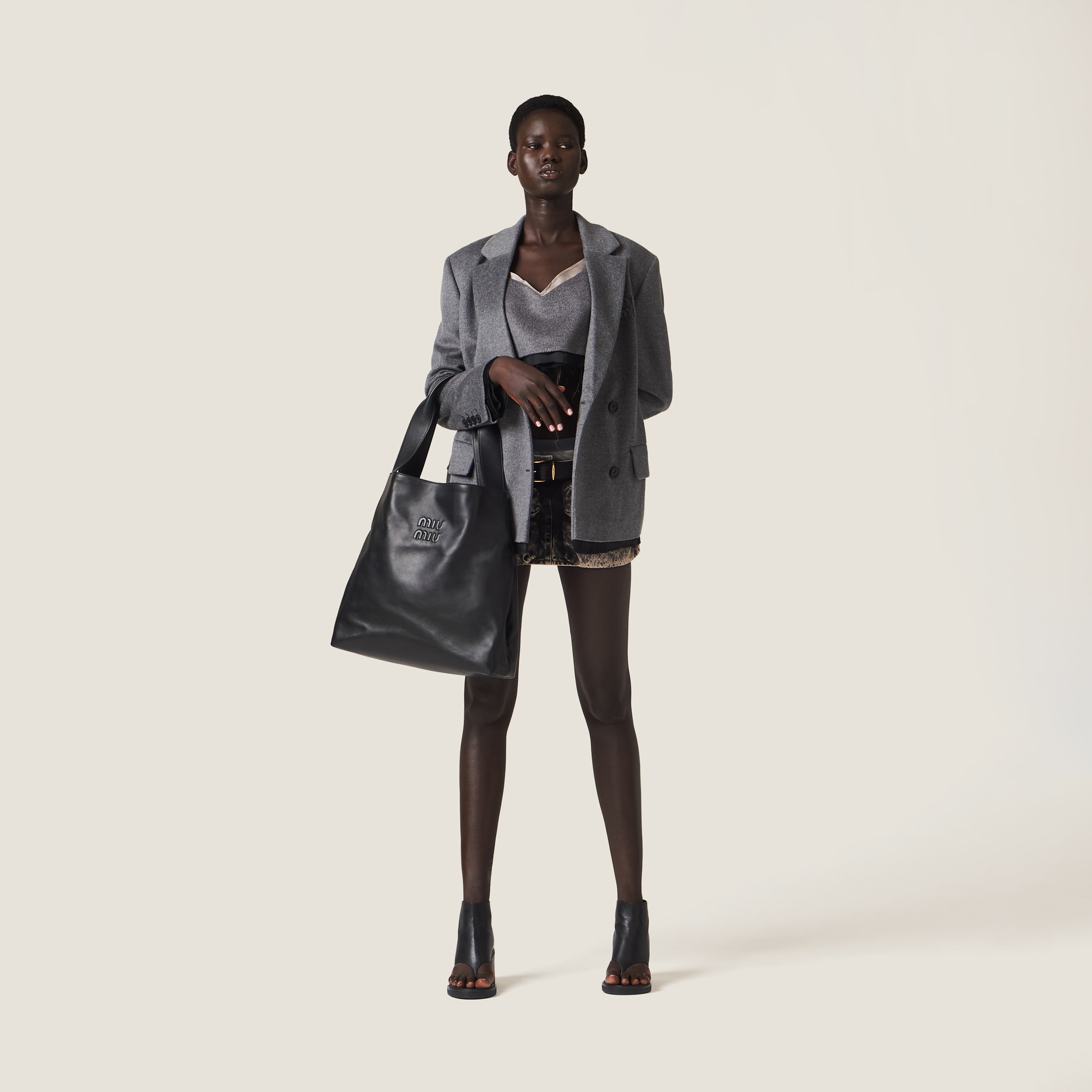 Miu Miu レザーホーボーバッグ