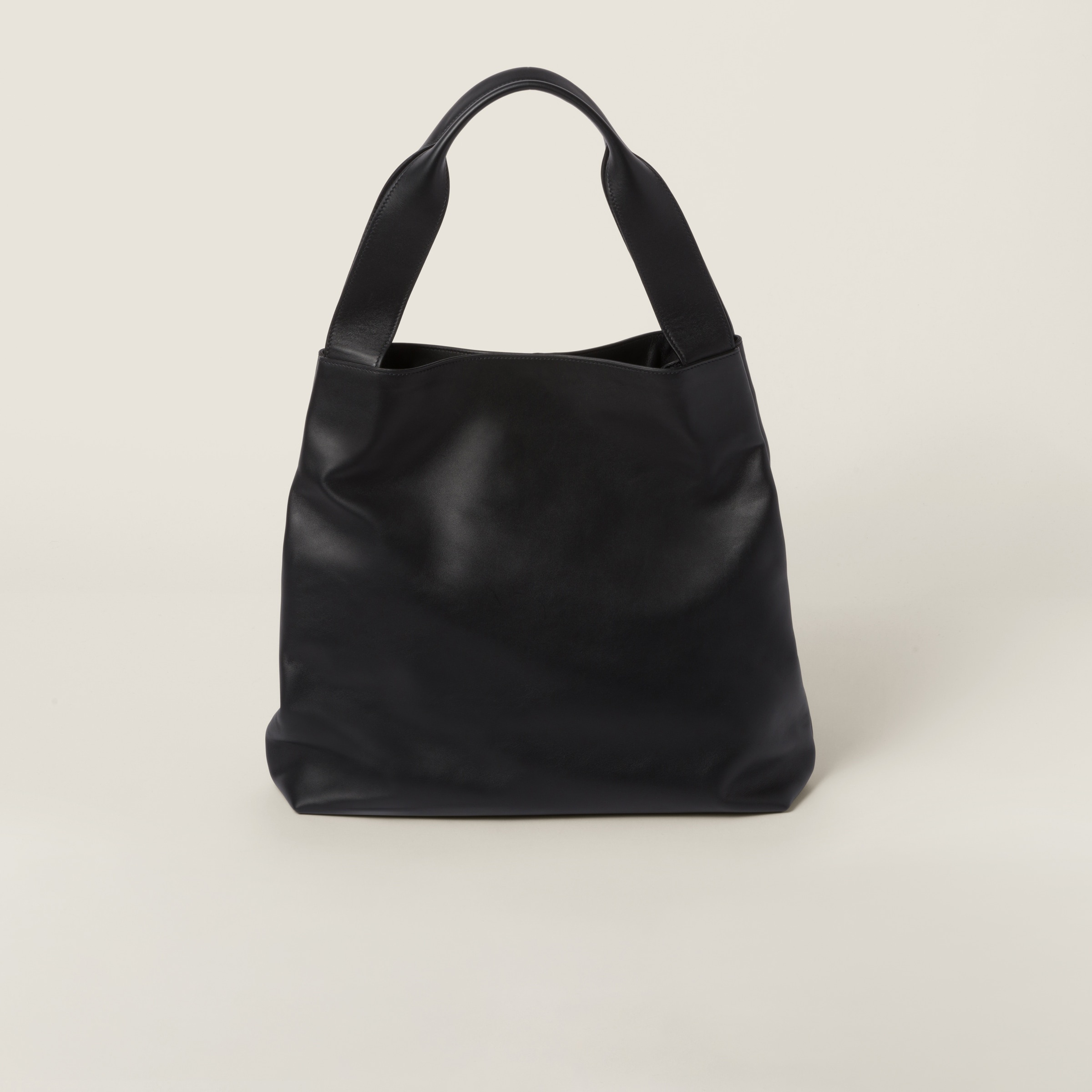 Miu Miu レザーホーボーバッグ