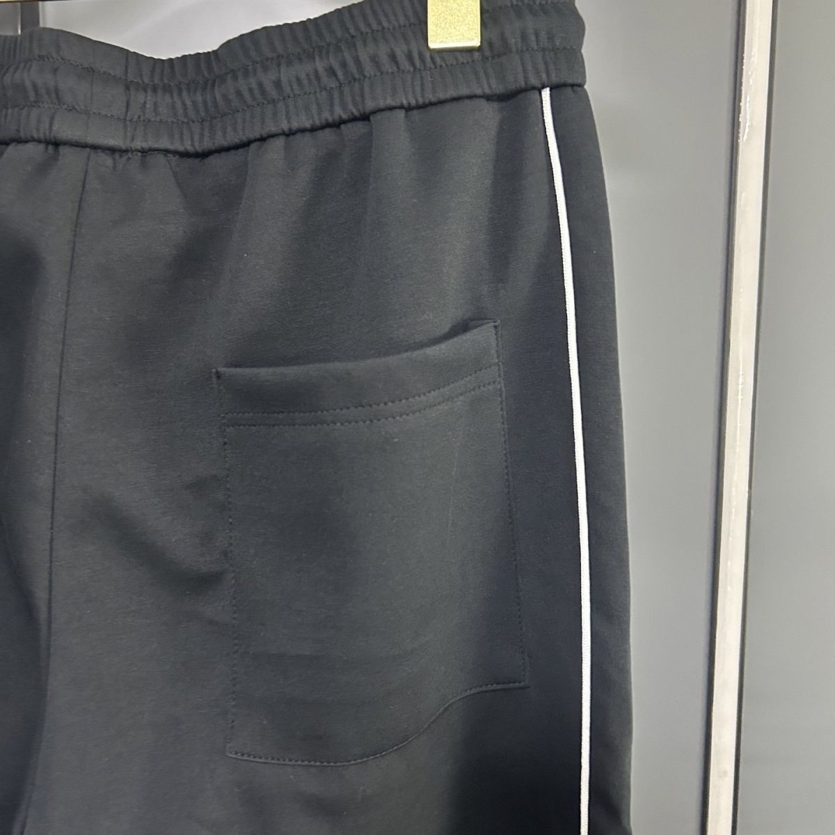 『M-4XL』ストレートレッグのカジュアルパンツ、ファッショナブルなスポーツパンツ