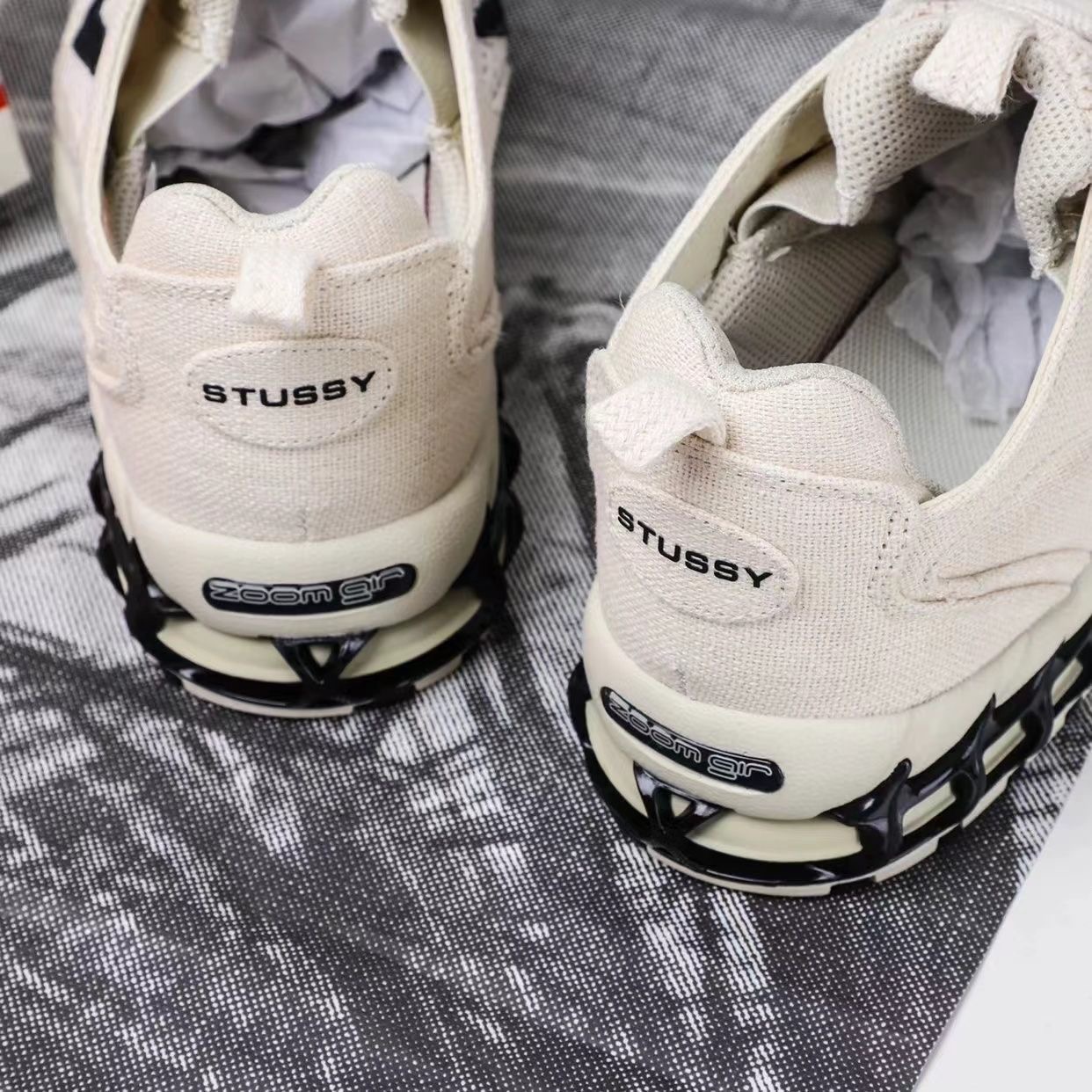 STUSSY × NIKE ステューシー 通気性　ジョイント エア クッション  男女兼用 スポーツ シューズ