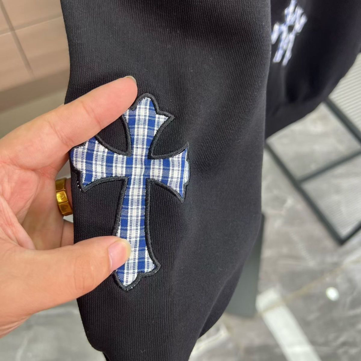 『M-4XL』男女兼用、軽やかな高級感のある刺繍が施された秋物フード付きジャケット