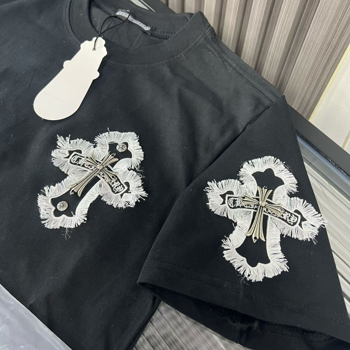 『L-4XL』夏物ラグジュアリー半袖カジュアル万能刺繍入りメンズTシャツ