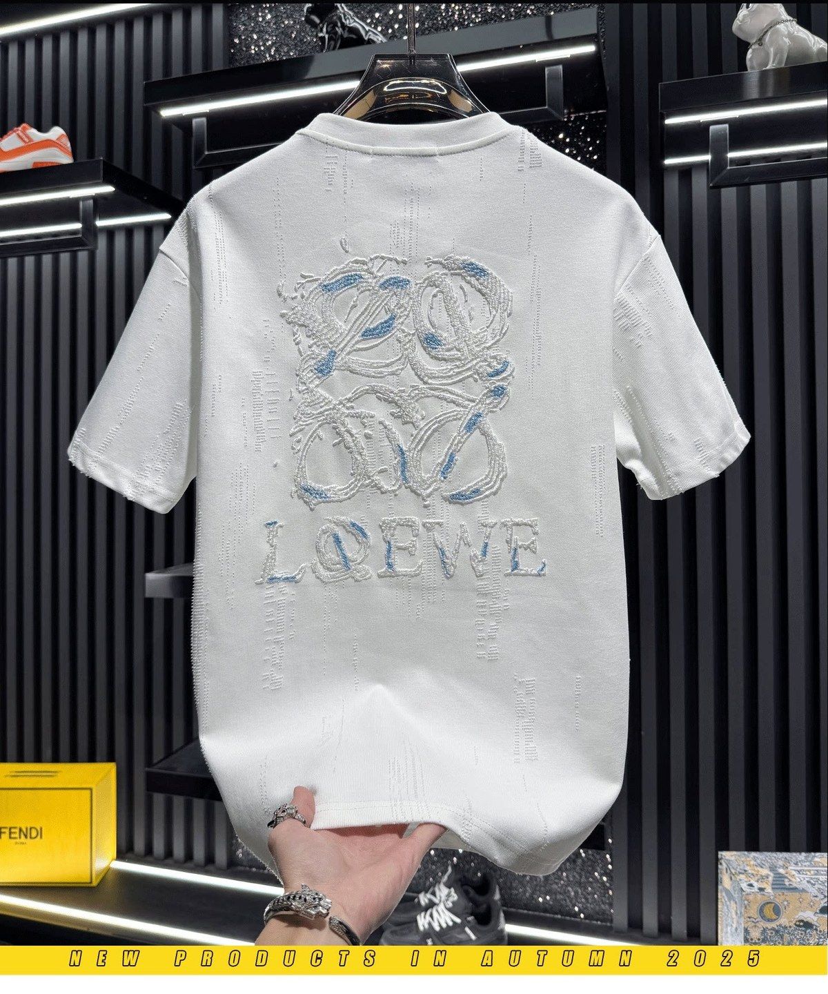 『M-4XL』メンズ刺繍入りダメージ加工半袖Tシャツ、新しい夏のラグジュアリースタイル