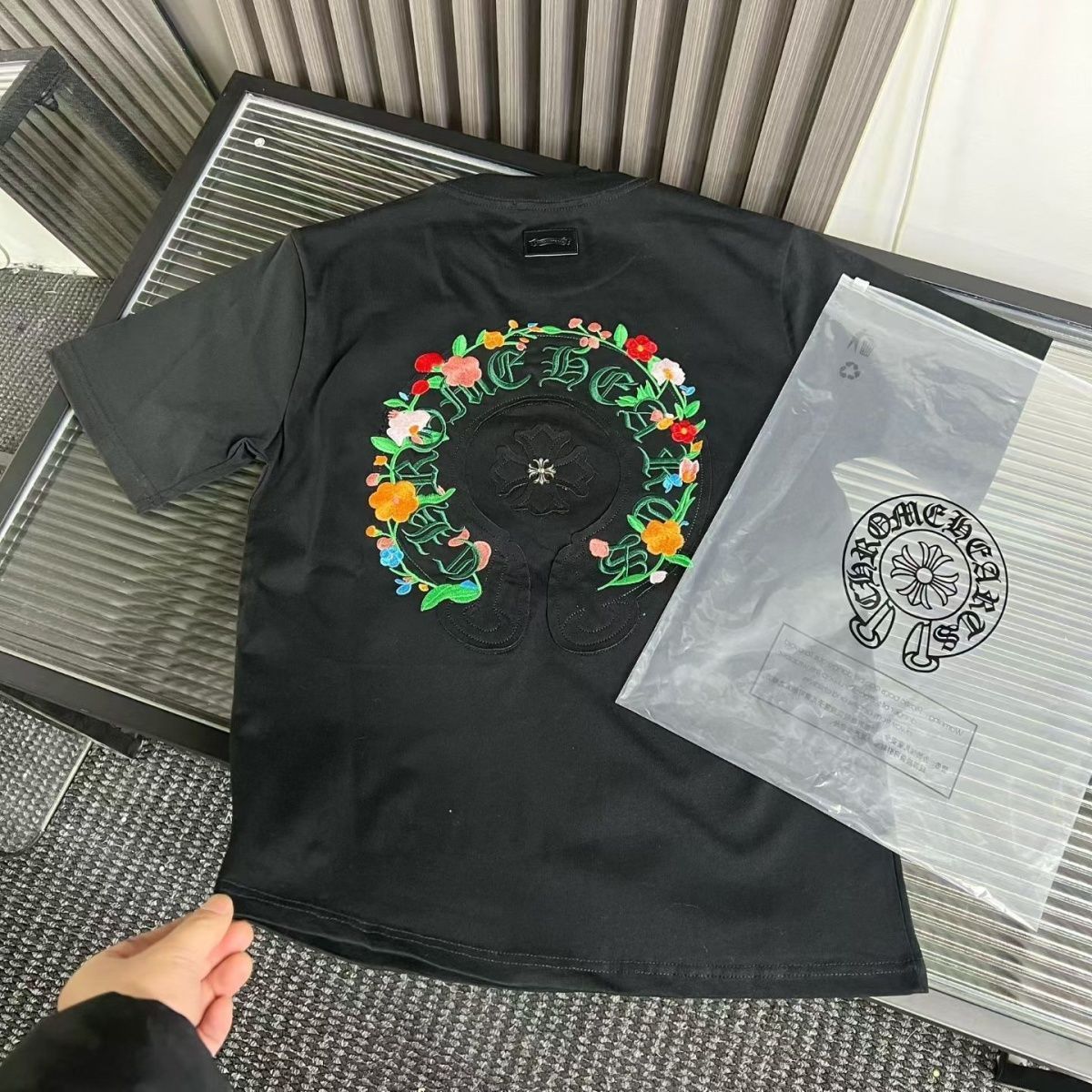 【L-4XL】夏物ラグジュアリー刺繍入りカップル用半袖Tシャツ