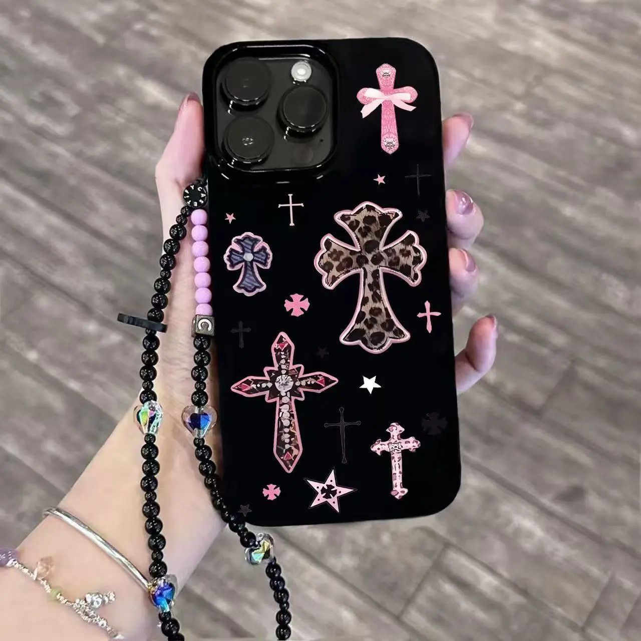 高級感のあるヒョウ柄iPhoneケース