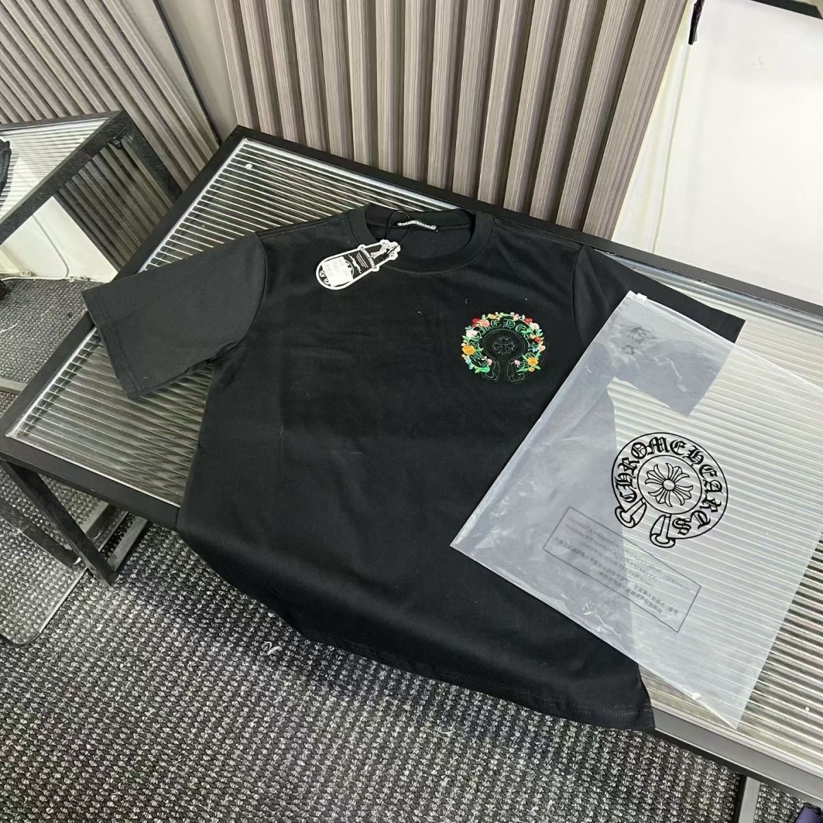 【L-4XL】夏物ラグジュアリー刺繍入りカップル用半袖Tシャツ