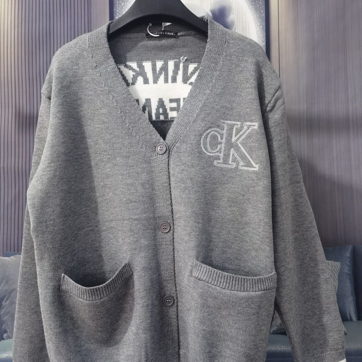 『L-4XL』2025年秋の新作カーディガンセーター、男女カップル向け、カレッジスタイル