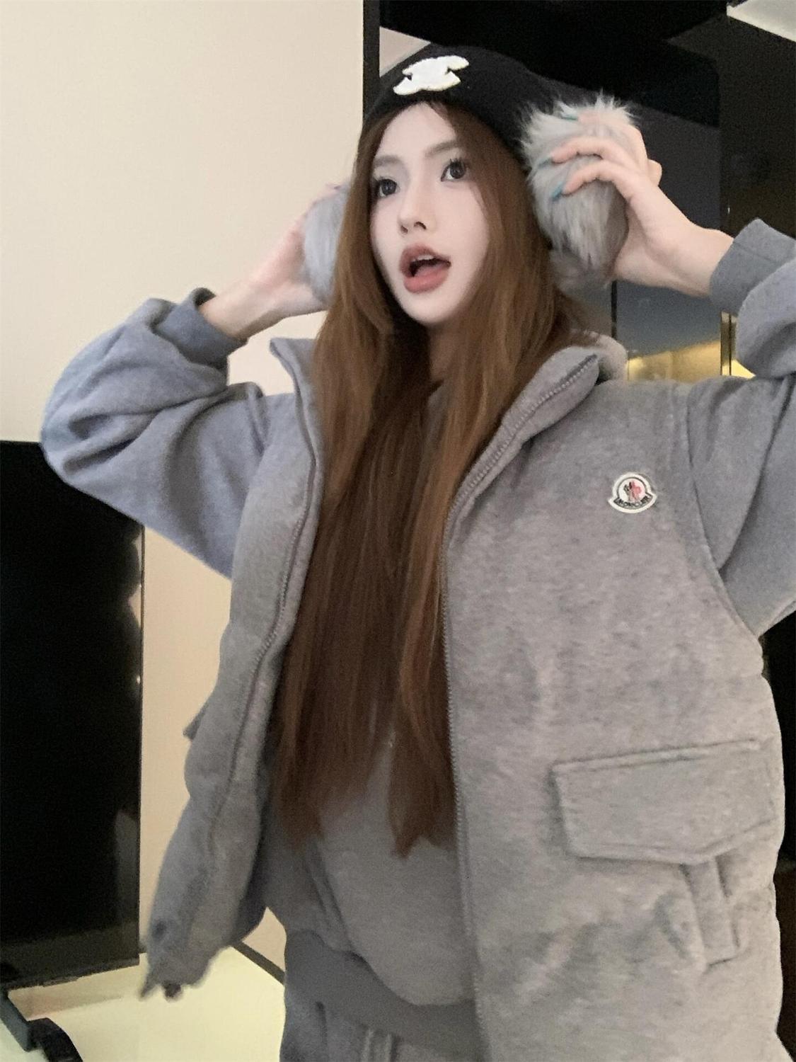 女性用の新しい冬の暖かい服装（ベスト + フード付きスウェットシャツ + ズボン）