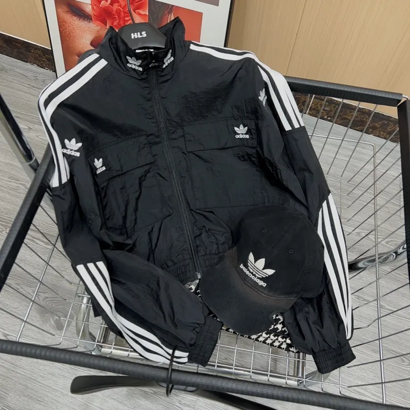 『S-XL』元気いっぱい シンプル カジュアル スポーツクール 快適 軽量 合わせやすい アウター