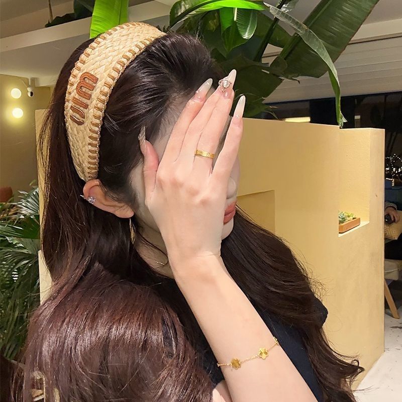 リゾートスタイル ストロー編み込みヘッドバンド ヘアアクセサリー 女性用