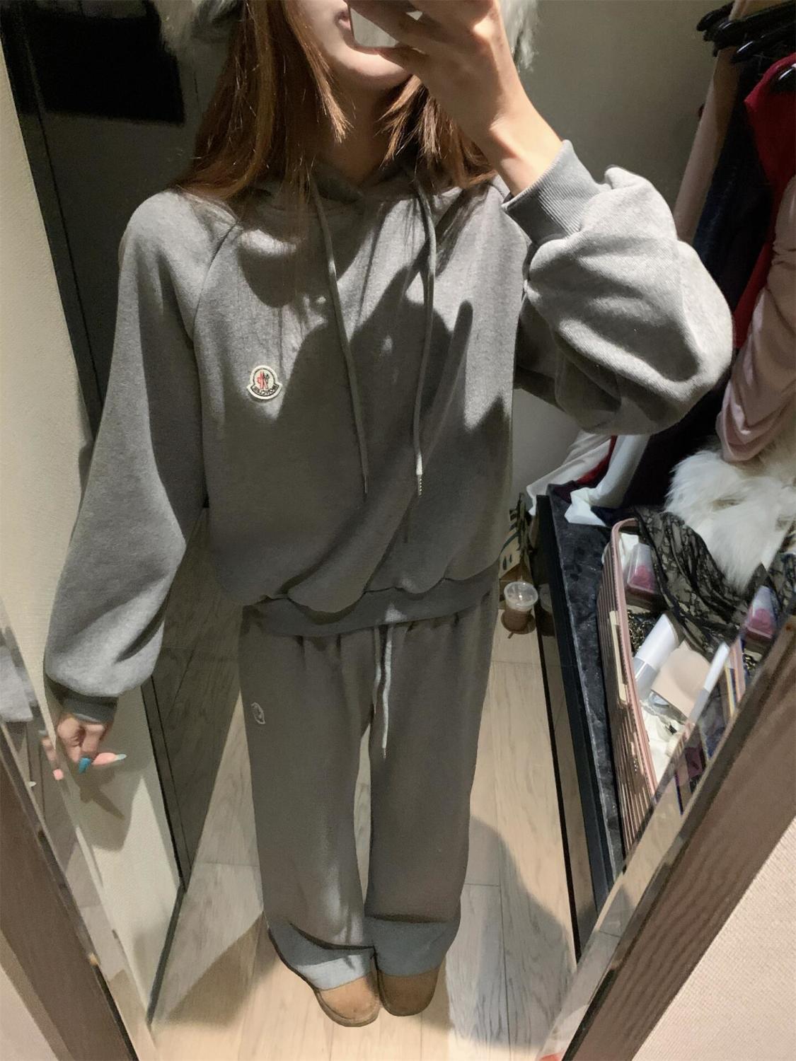 女性用の新しい冬の暖かい服装（ベスト + フード付きスウェットシャツ + ズボン）