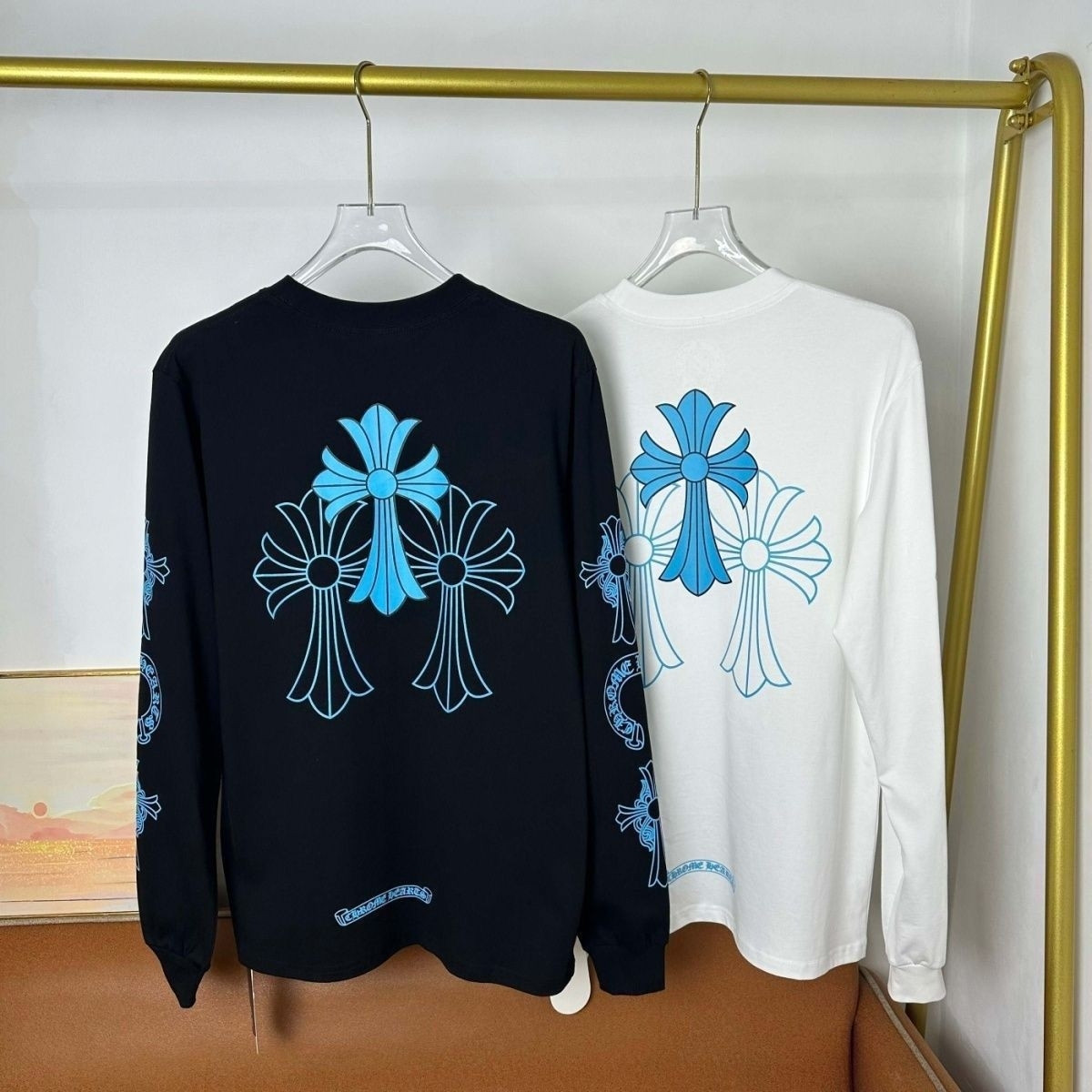 『S-2XL』男女兼用のスタイリッシュなプリント柄長袖ゆったりフィットTシャツ