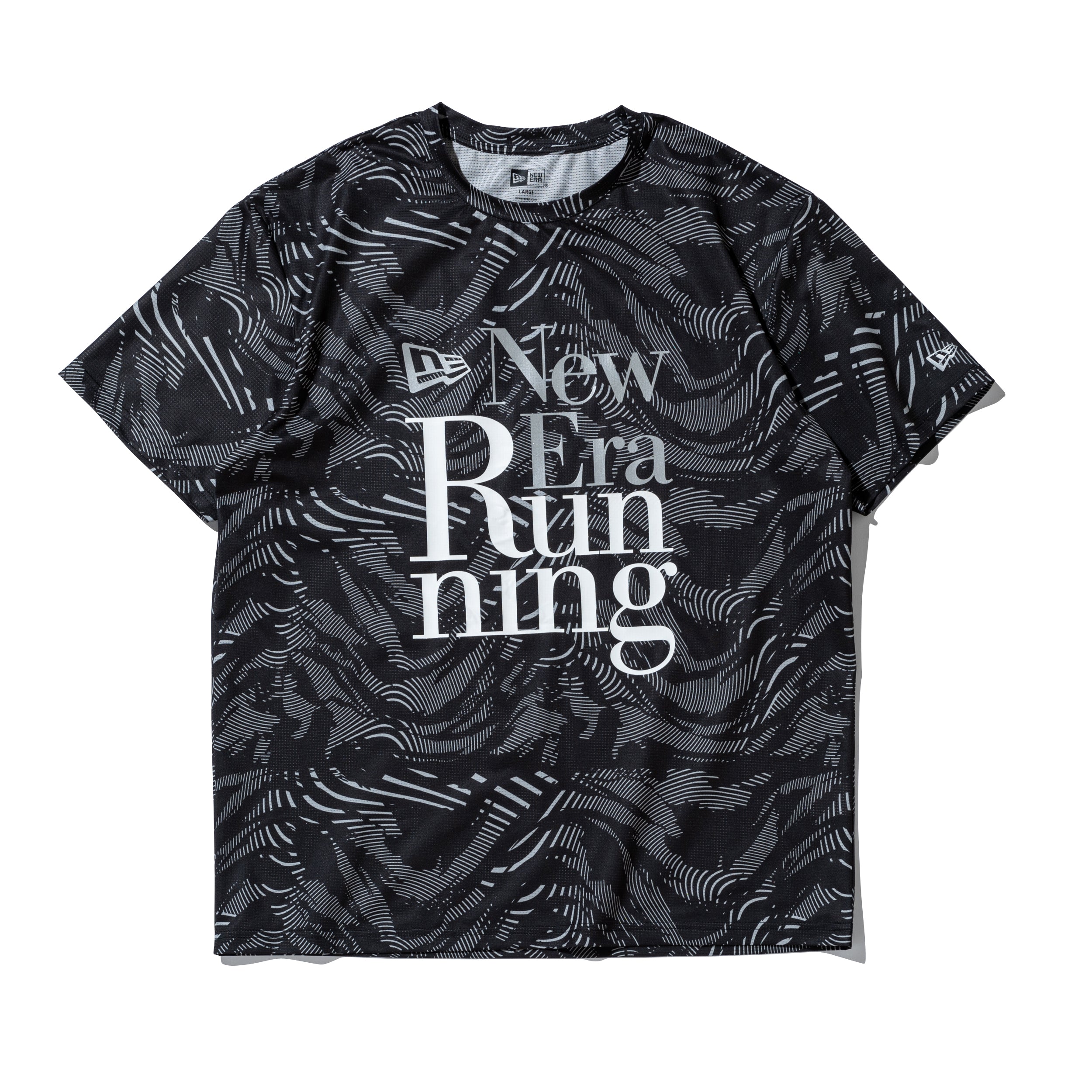半袖 テックTシャツ New Era Running タイガーストライプカモ ブラック | パフォーマンスアパレル ランニング