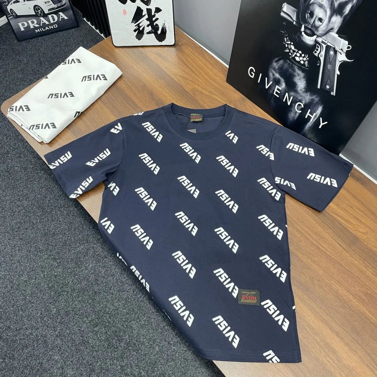 『S-2XL』人気急上昇中 夏のファッションTシャツ、プリント入りクルーネックカジュアルスタイル
