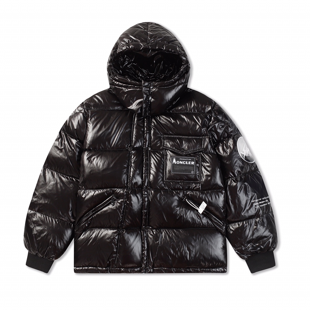 【MONCLER】（モンクレール） ダウンジャケット