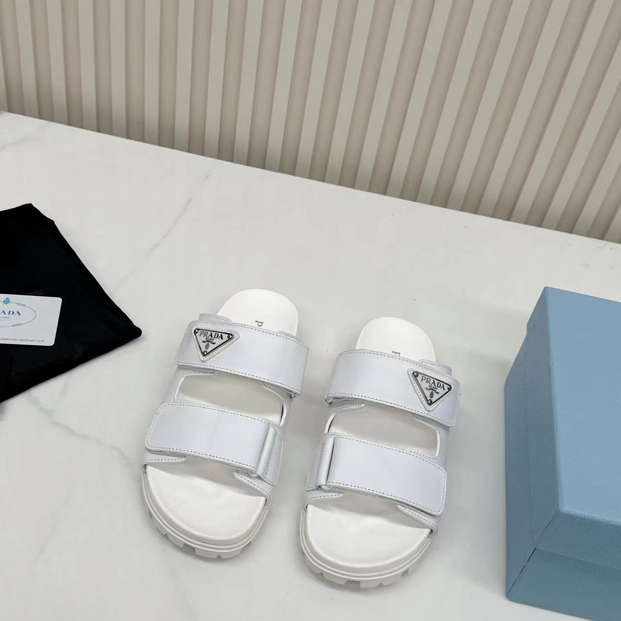 【P025】PRADA スポーツサンダルア イボリーホワイト プラダ
