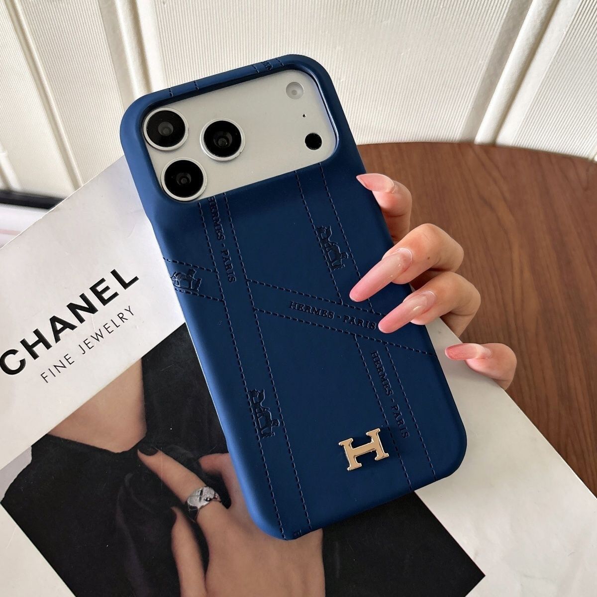 高級ラグジュアリーな新しいスマホケース、Appleハードケース