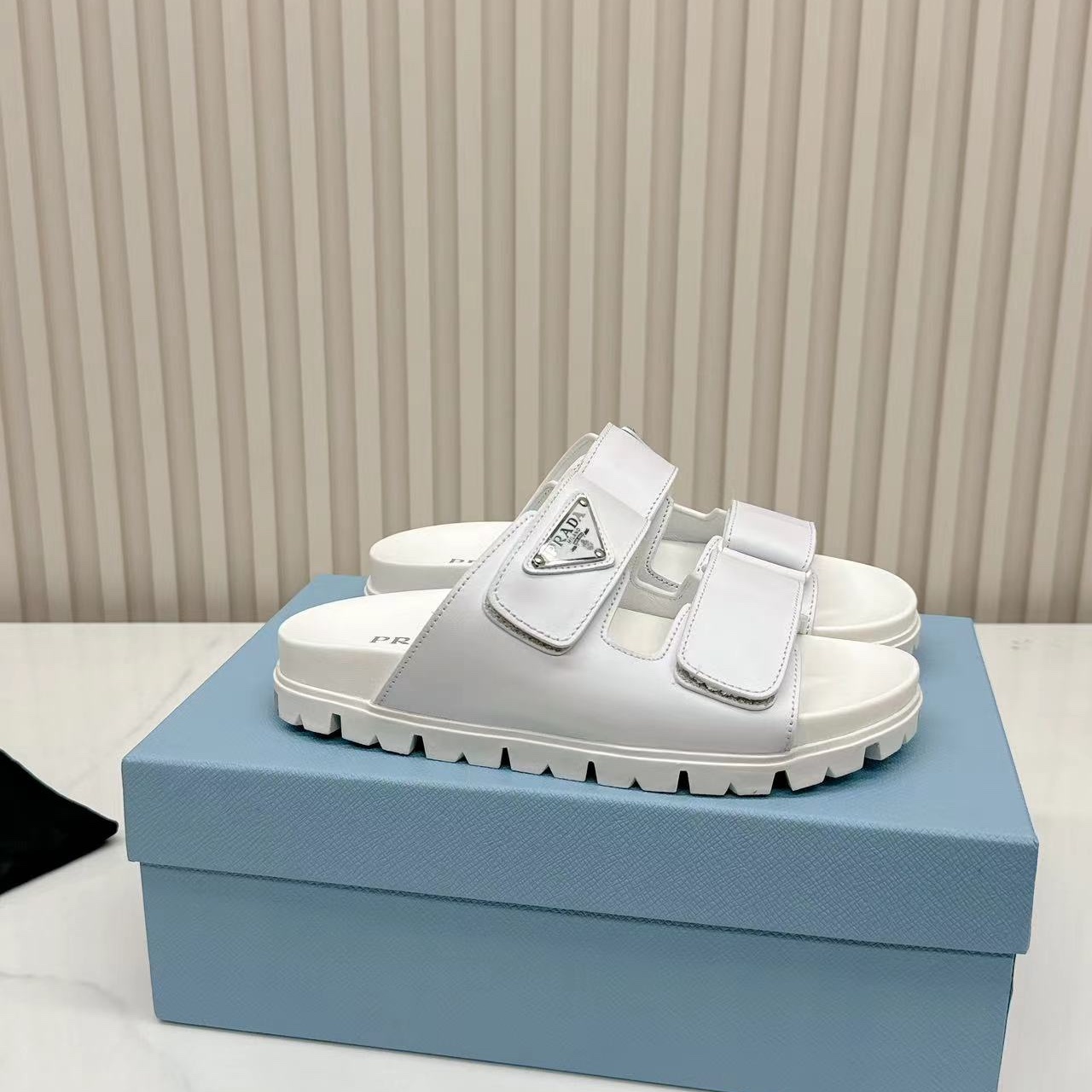 【P025】PRADA スポーツサンダルア イボリーホワイト プラダ