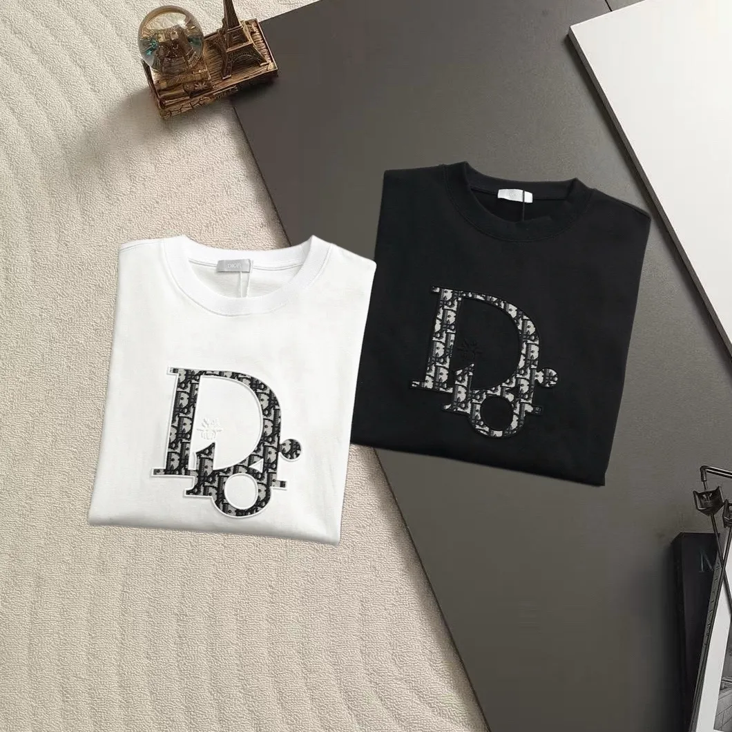 【S-4XL】トレンディな夏のラウンドネック半袖ピュアコットンカップルTシャツ、カジュアルで着回し力抜群