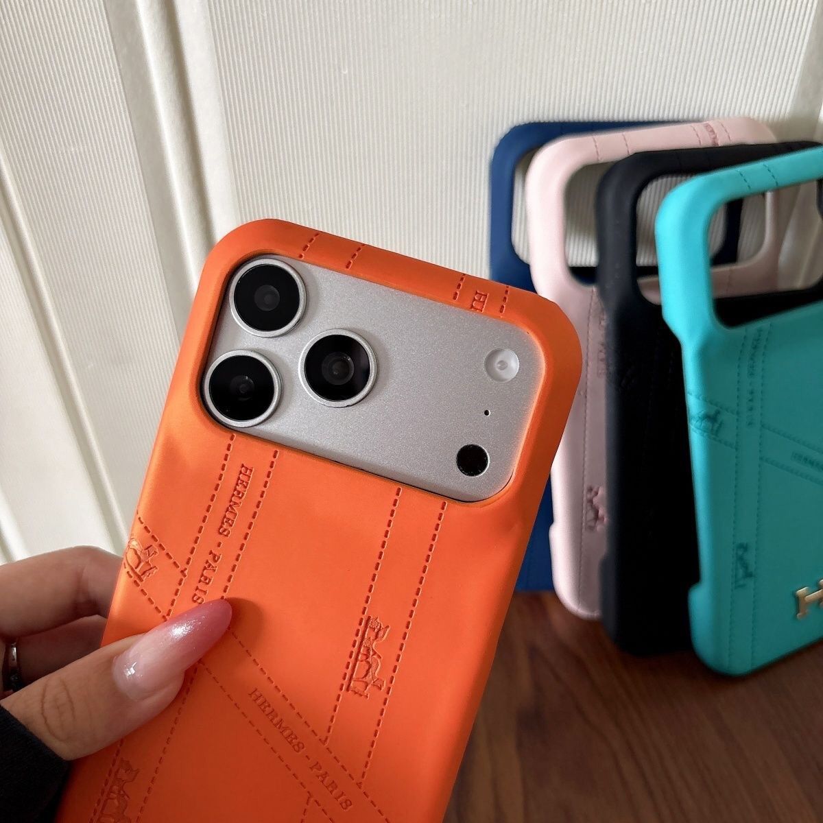 高級ラグジュアリーな新しいスマホケース、Appleハードケース