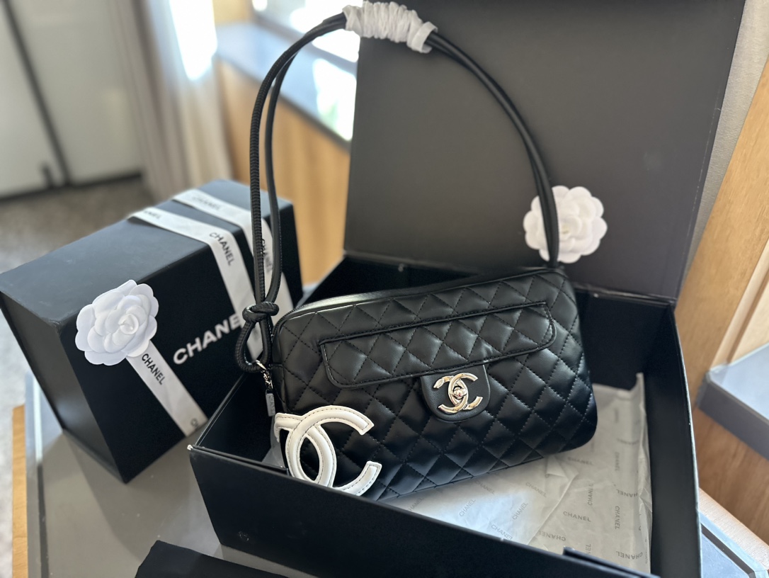 CHANEL 中古バッグ シャネル お宝級 康鵬カメラバッグ
