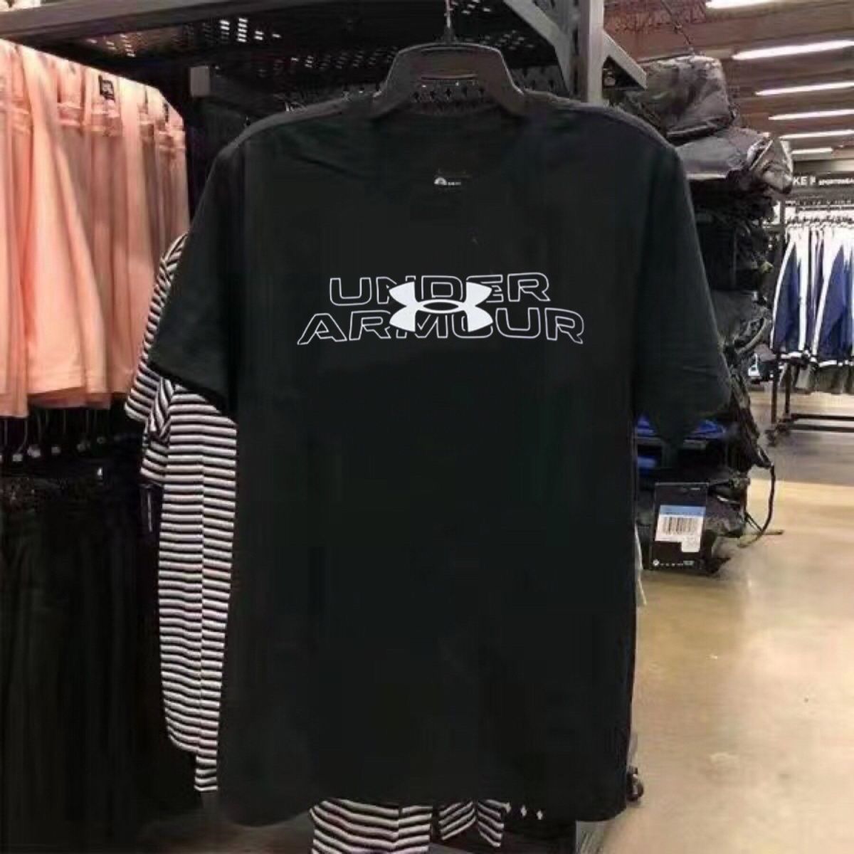 超人気商品 質感のいい 定番 カジュアル ラウンドネック 2色選べる 男女限らず Ｔシャツ