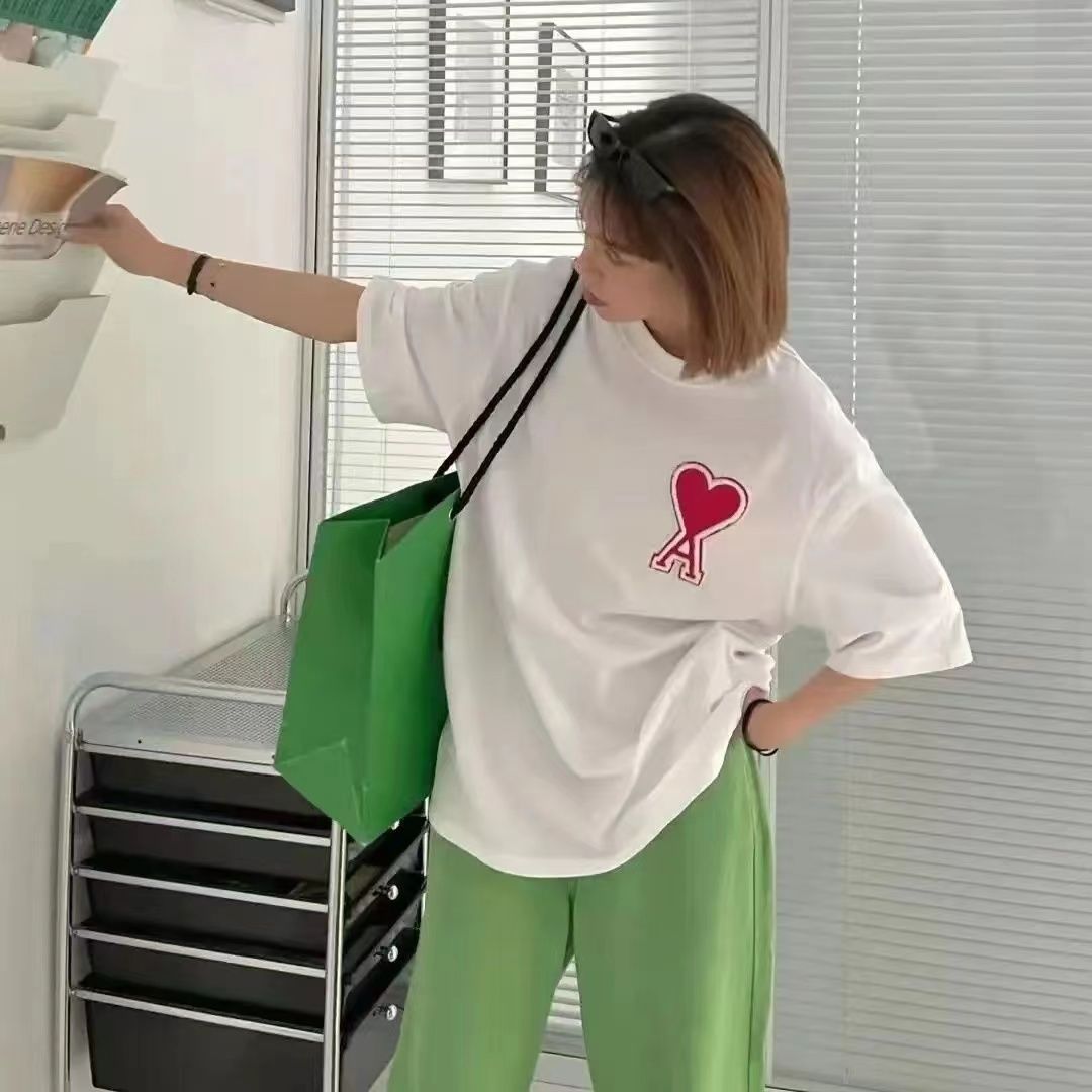 二色選べる 新作 シンプル 着せやすい ファッション 品質満点 刺繍 韓国系 男女兼用 Tシャツ