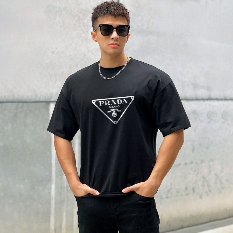着回し最強 人気爆発中 存在感強い 三色選べられ 夏 新作 シンプル プリント Tシャツ