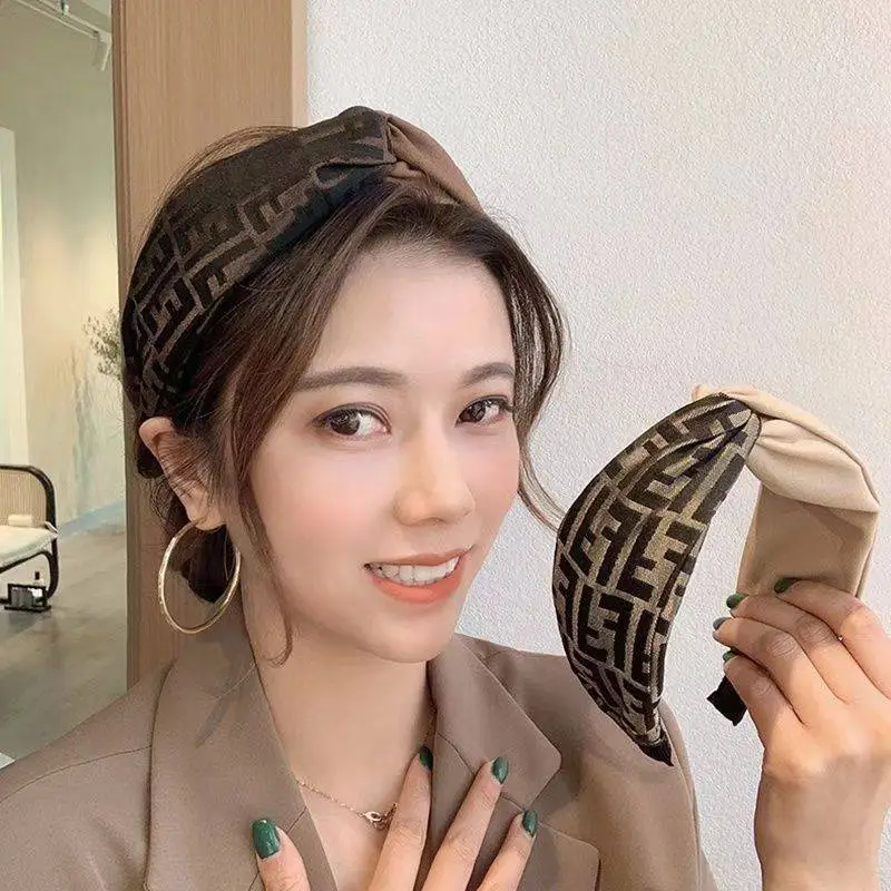 美人度アップ 高級感 大活躍 デザイン満点 爆売れ中 カッコイイ配色 おしゃれ ヘアアクセサリー