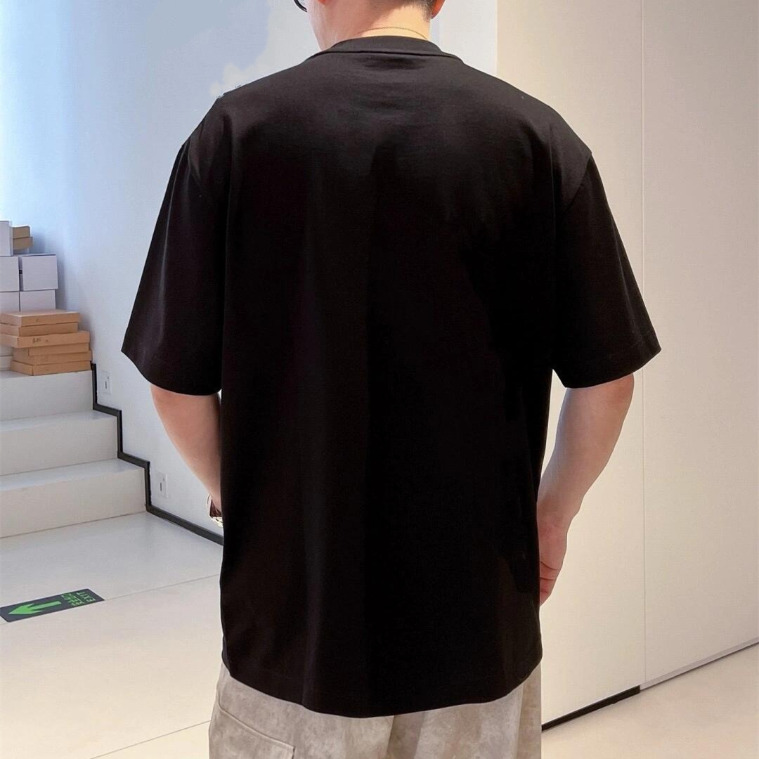 『S-4XL』見逃すな デイリー使いに最適 季節を先取り モード系 ストリート系 夏らしい さらさら素材 Tシャツ