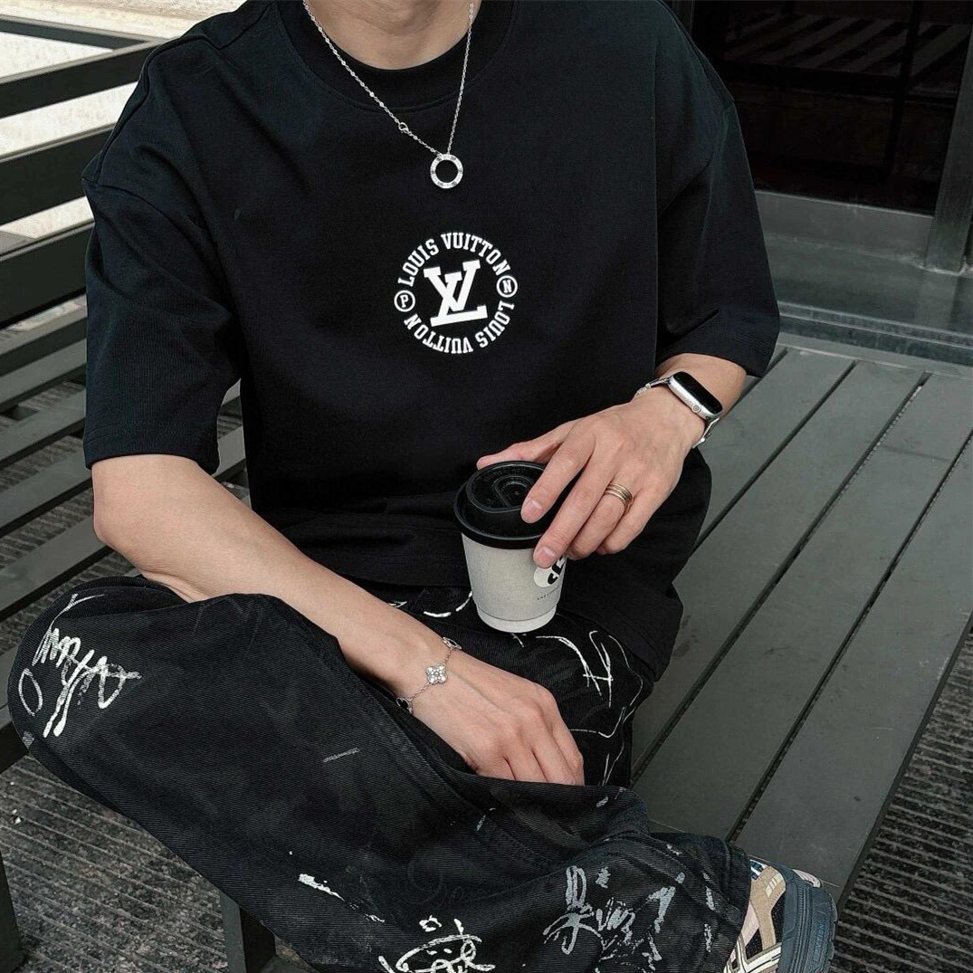 『S-4XL』シーズン必須アイテム コーディネートの主役 高見えデザイン トレンディ モード系 半袖 Tシャツ
