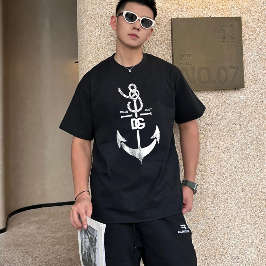 『S-4XL』オシャレ度UP プレミアム素材使用 着るだけで特別感 トレンド 夏らしい Ｔシャツ