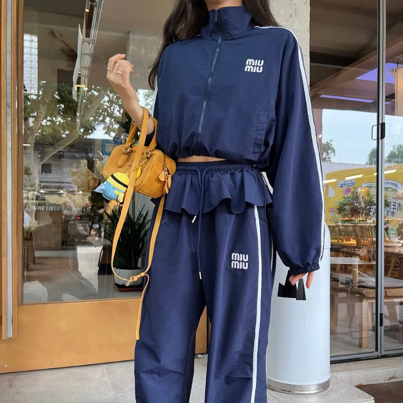 『S-L』売れ切れ必至 魅力的 スポーツスタイル スタンドネック フリル セットアップ