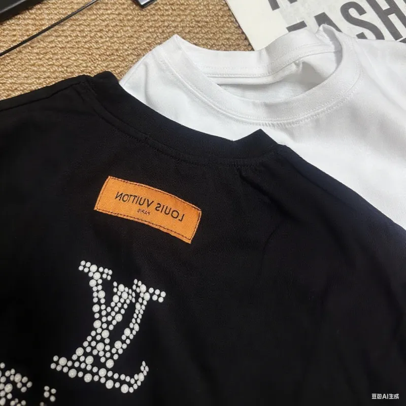 『S-L』売り切れ必至 アバンギャルド 特殊な素材で作られています 半袖