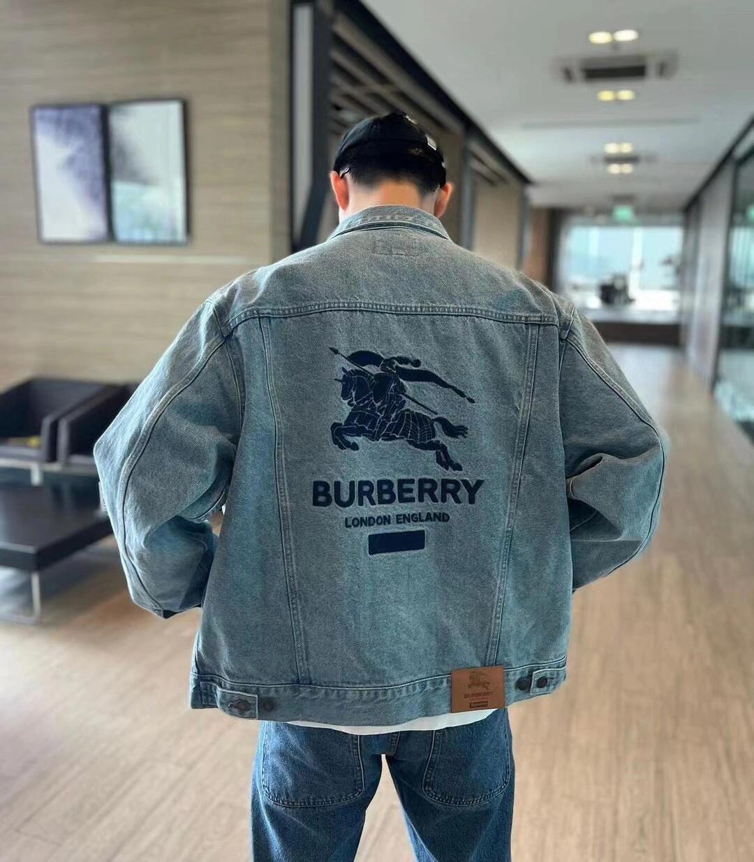 Supreme 22SS Burberry 合同 Burberry 合同 軍馬刺繍 デニムジャケット