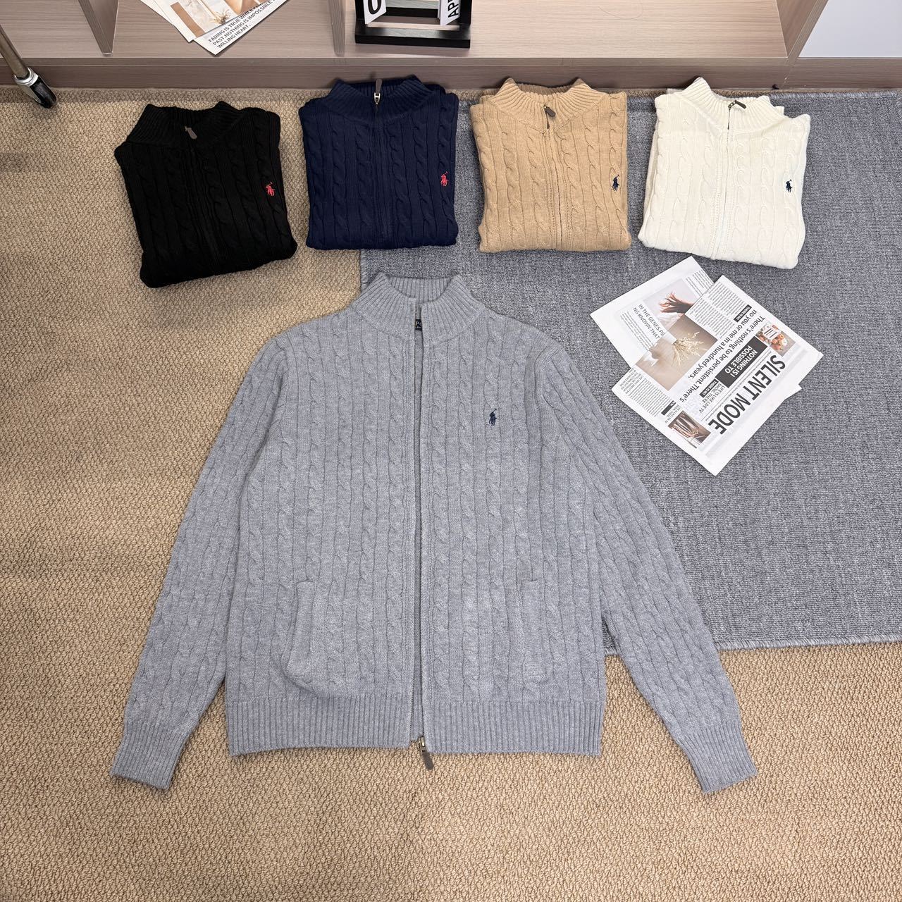 『S-2XL』人気上昇中 フルジップ 無地 馬刺繍 ロゴ ケーブルニット セーター カーディガン 男女兼用