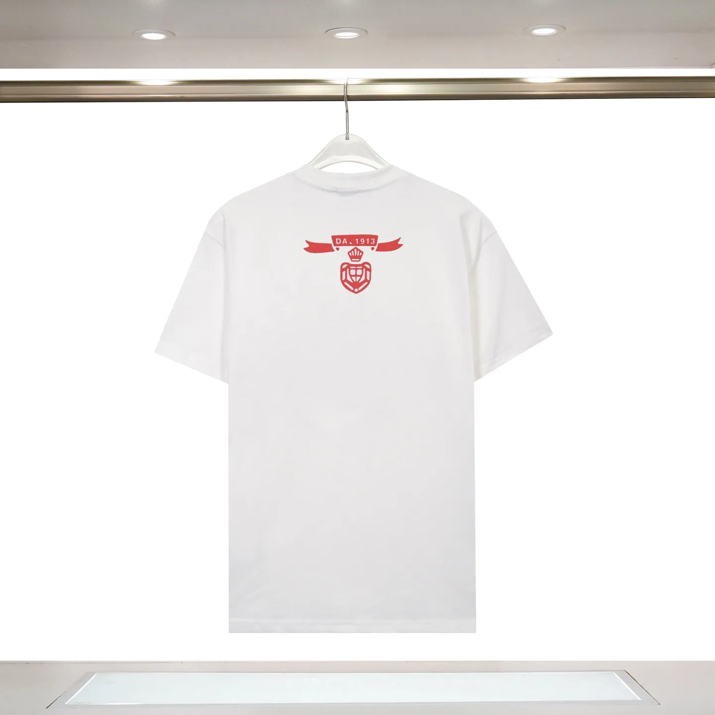 『S-2XL』通気性抜群 肌触りの良い シャリ感のある スタイリッシュ 半袖Ｔシャツ