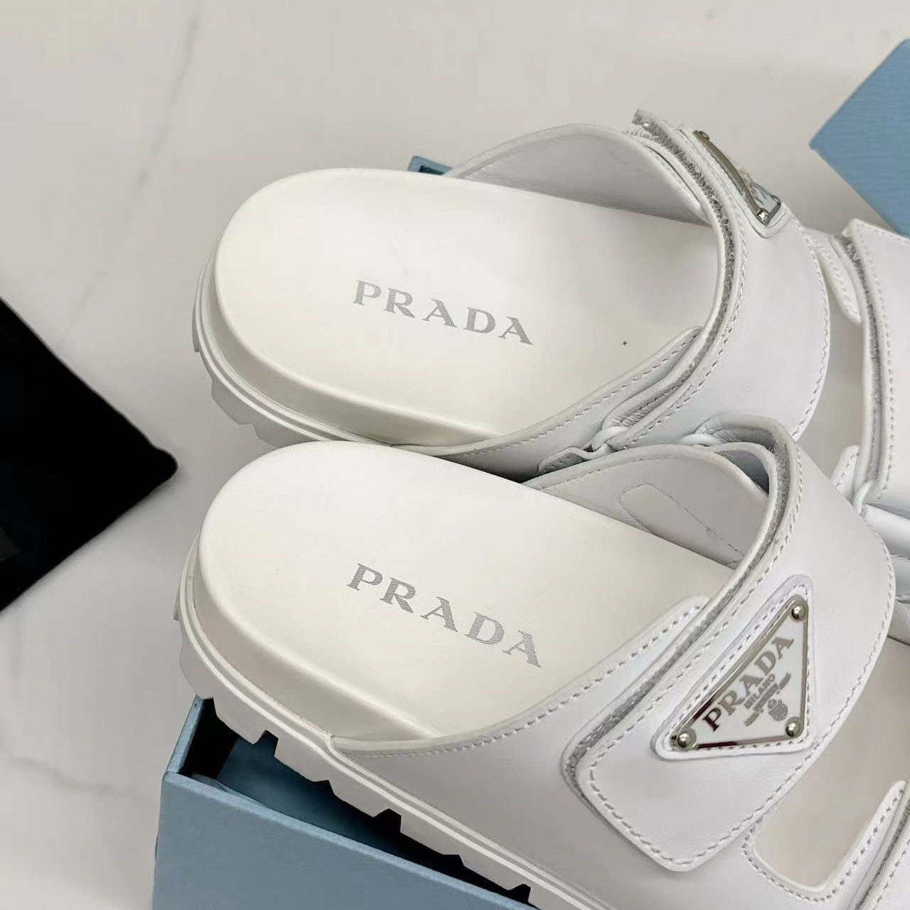 【P025】PRADA スポーツサンダルア イボリーホワイト プラダ