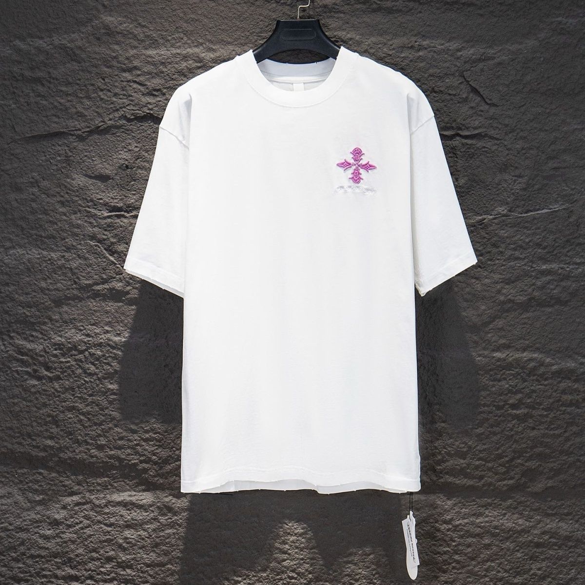 『S-XL』トレンディな刺繍入り半袖シャツ、スタイリッシュなゆったりとしたカジュアルトップス（男女兼用）
