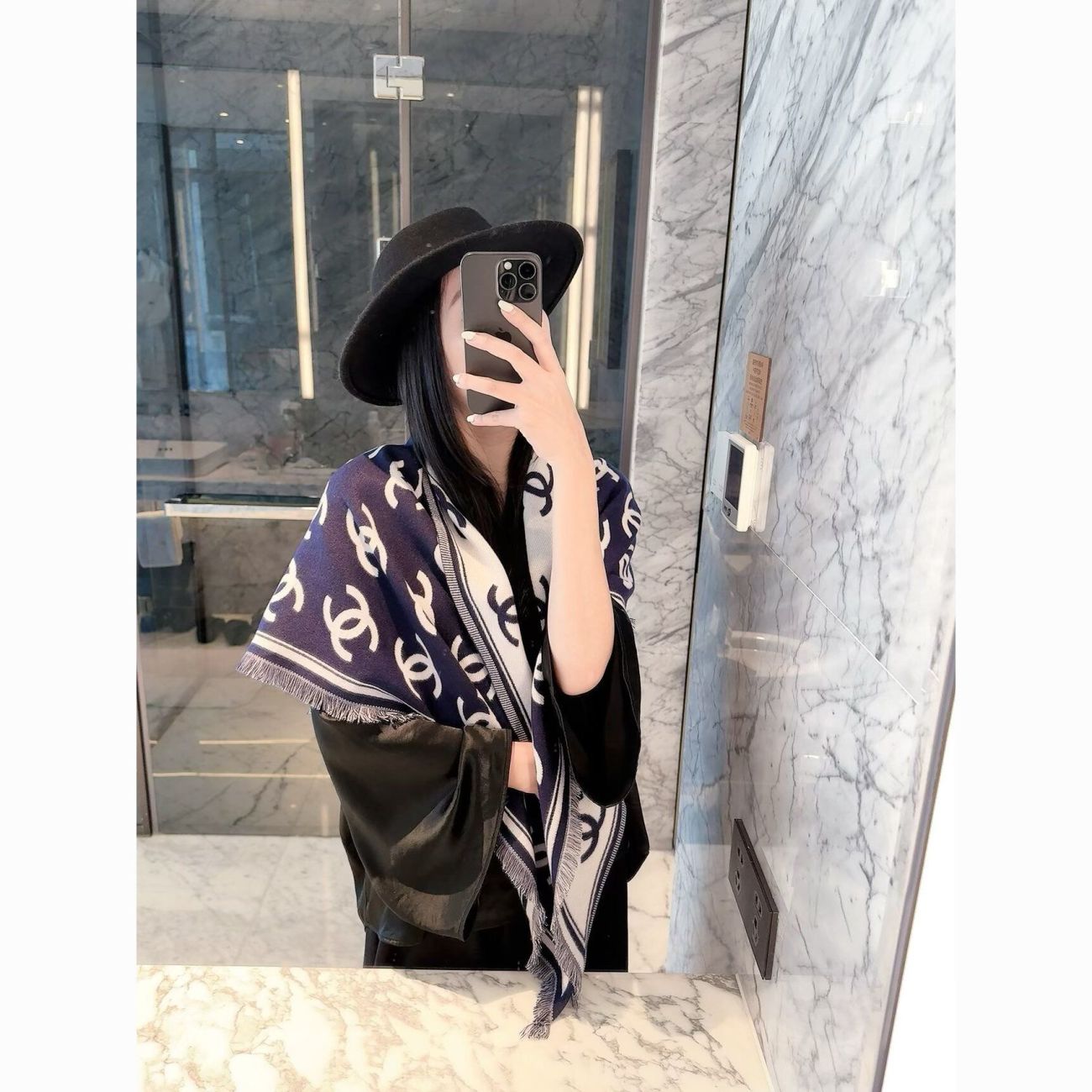 ネイビー