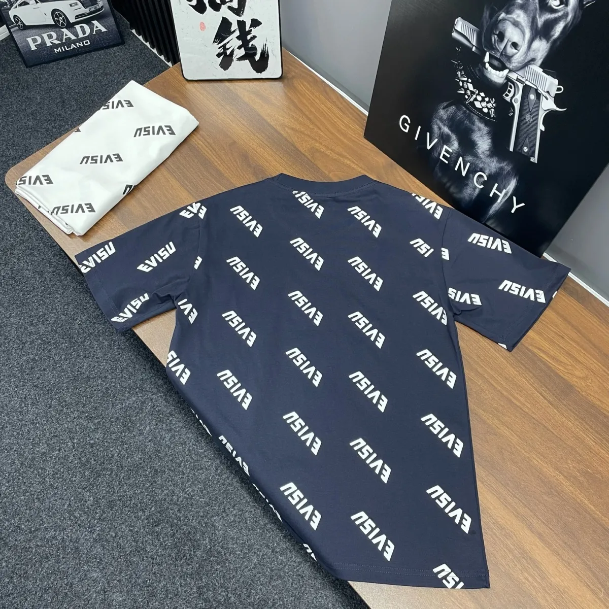 『S-2XL』人気急上昇中 夏のファッションTシャツ、プリント入りクルーネックカジュアルスタイル
