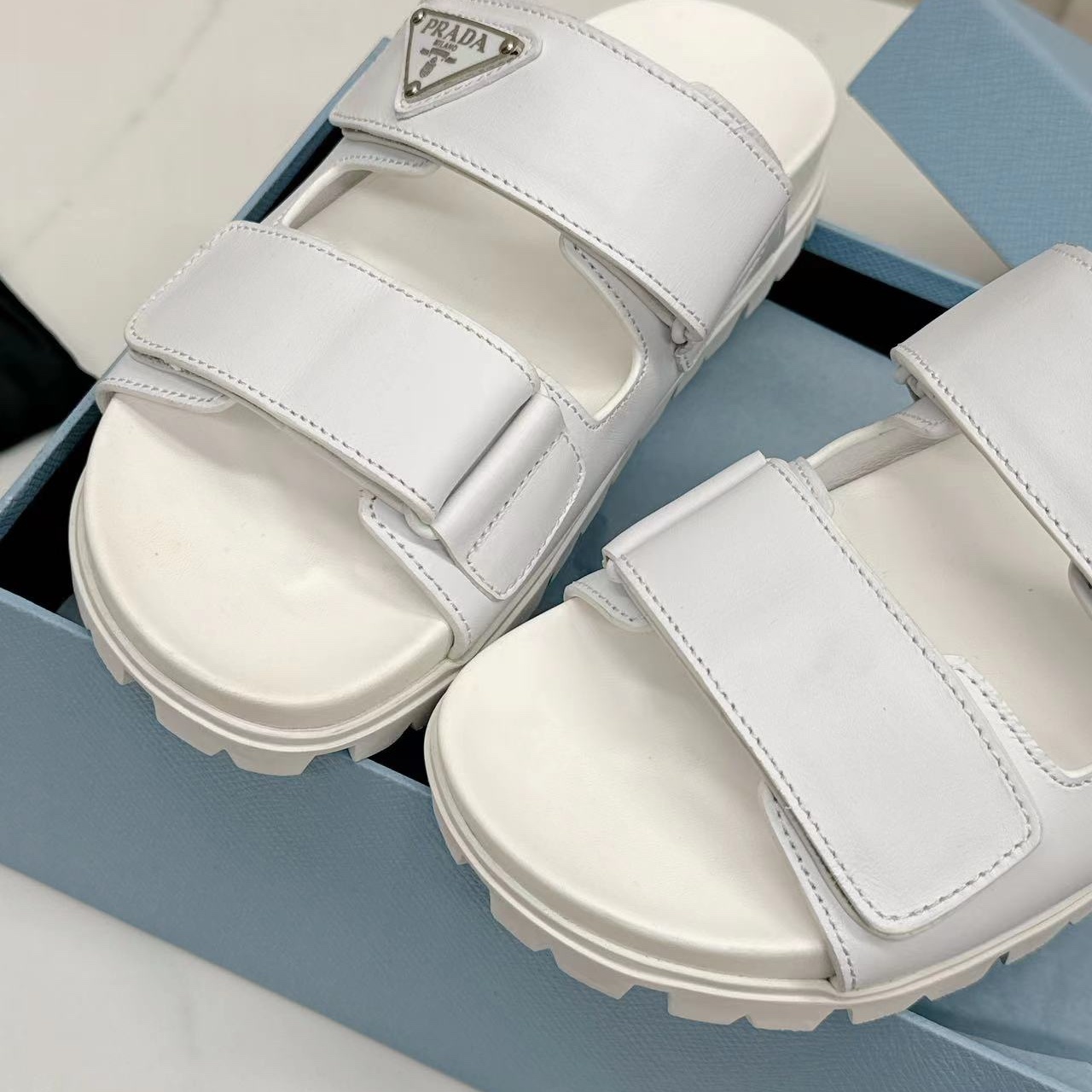 【P025】PRADA スポーツサンダルア イボリーホワイト プラダ