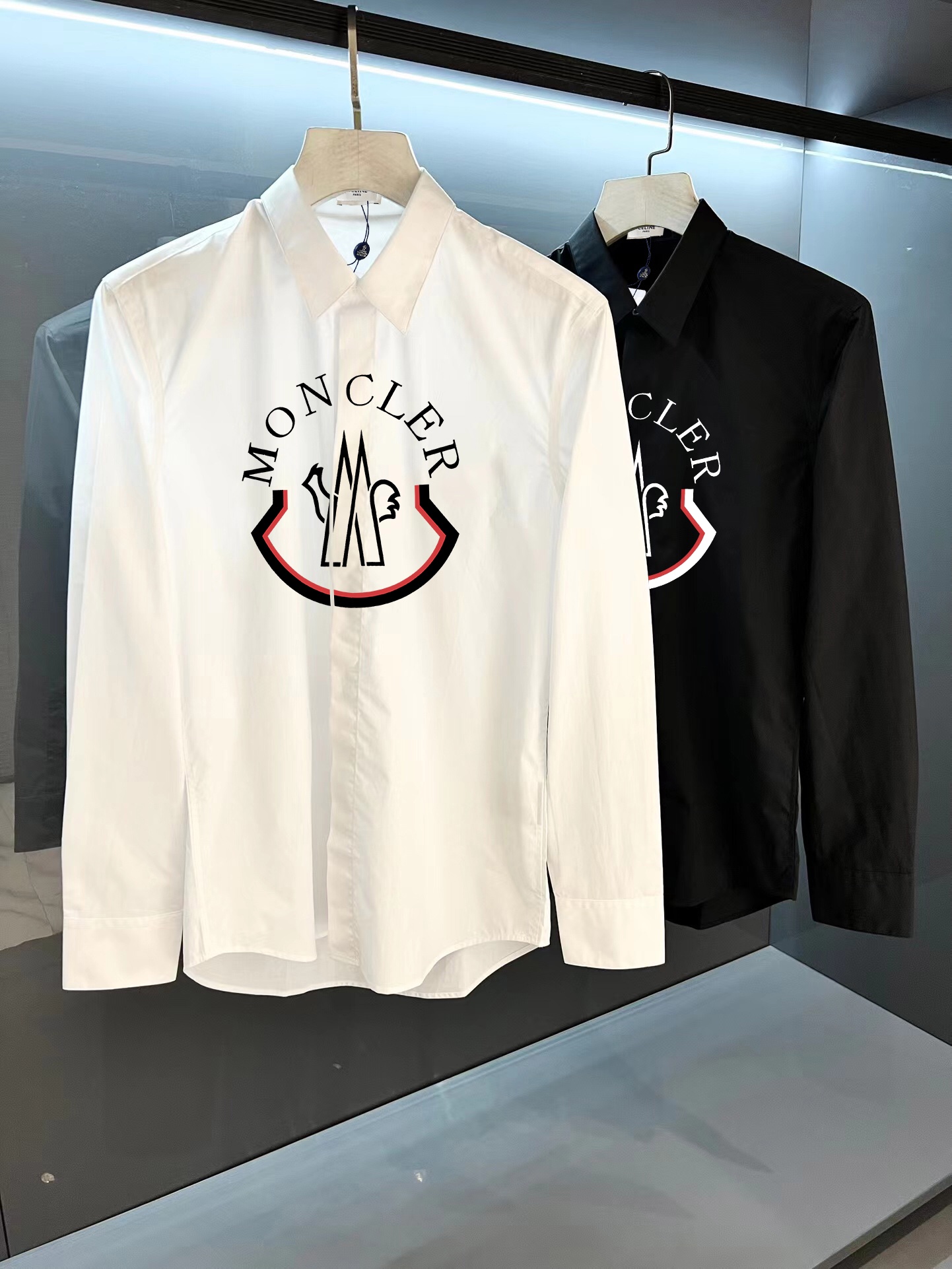 【MONCLER】（モンクレール）長袖シャツ、ご好評に付き再入荷！