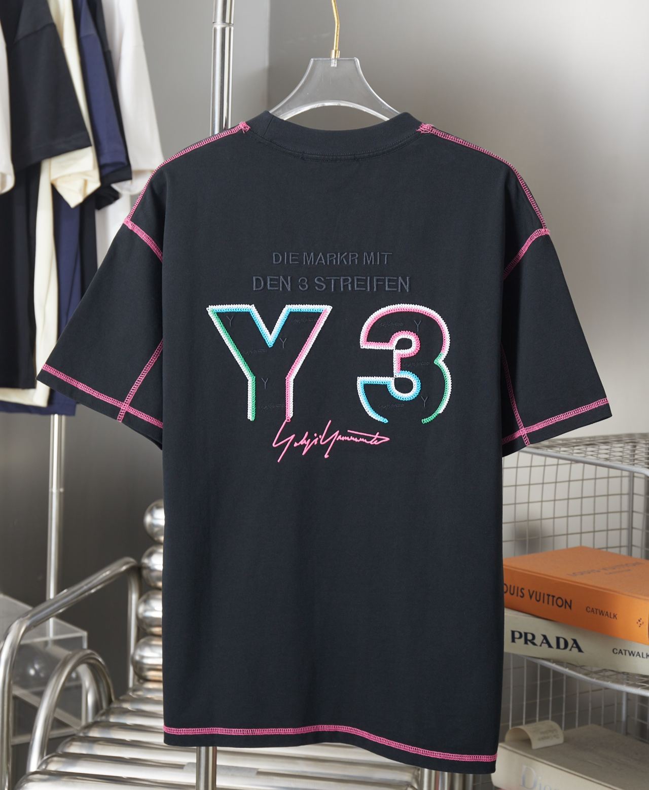 『S-XL』早春新作 透かし刺繍入り半袖Tシャツ、毎日の通勤に最適